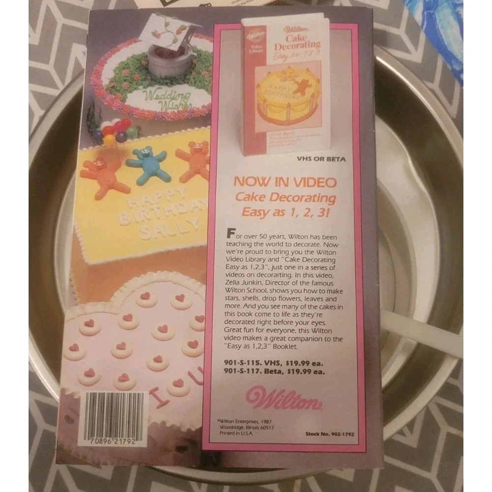 Vintage Bake King/ Classic Checkerboard Cake Pan Set of 3-9